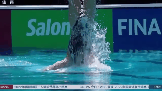 -游泳选手获得铜牌，水下高手