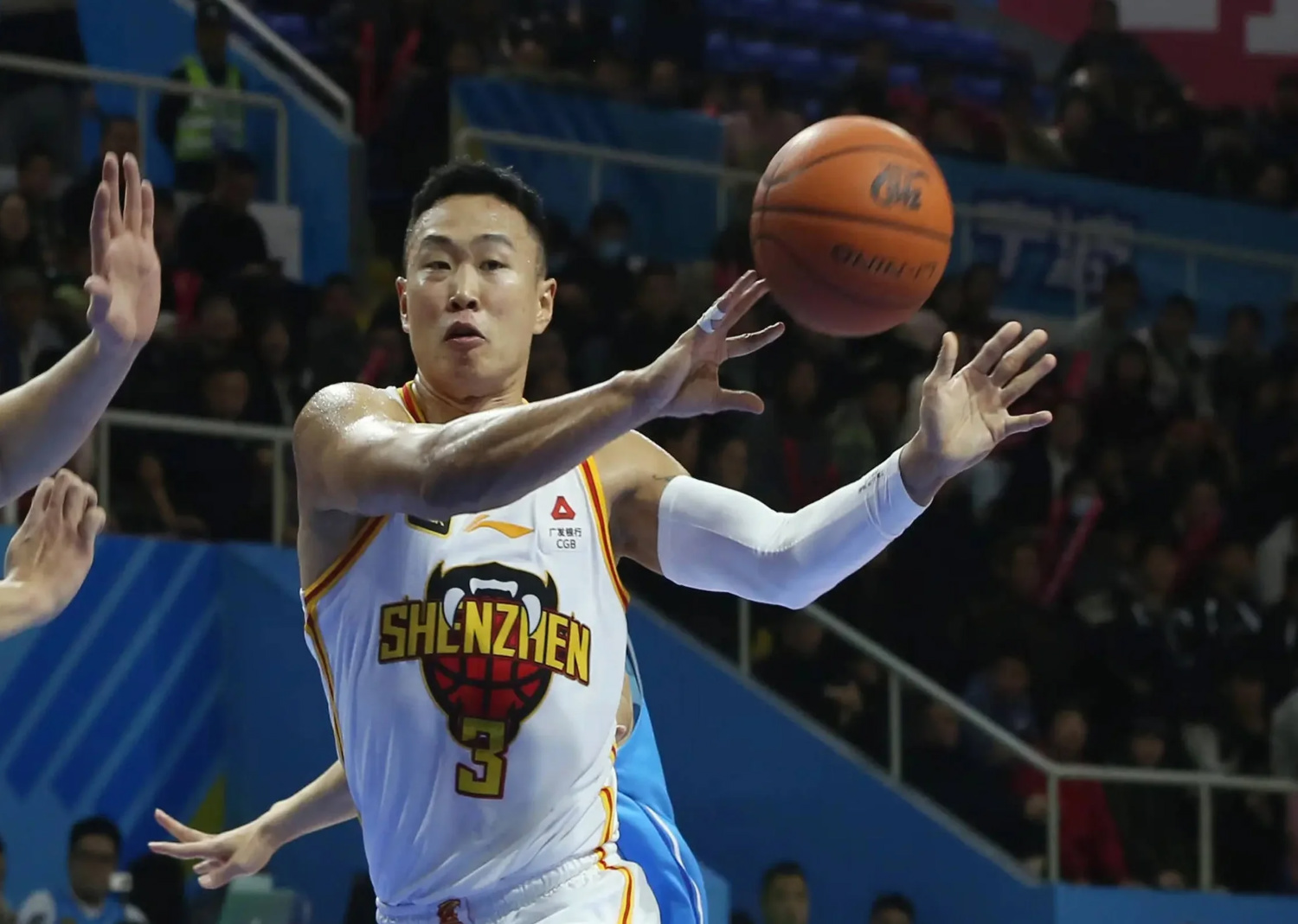 AG视讯-深圳队擒下湖南男篮，勇夺冠军光环