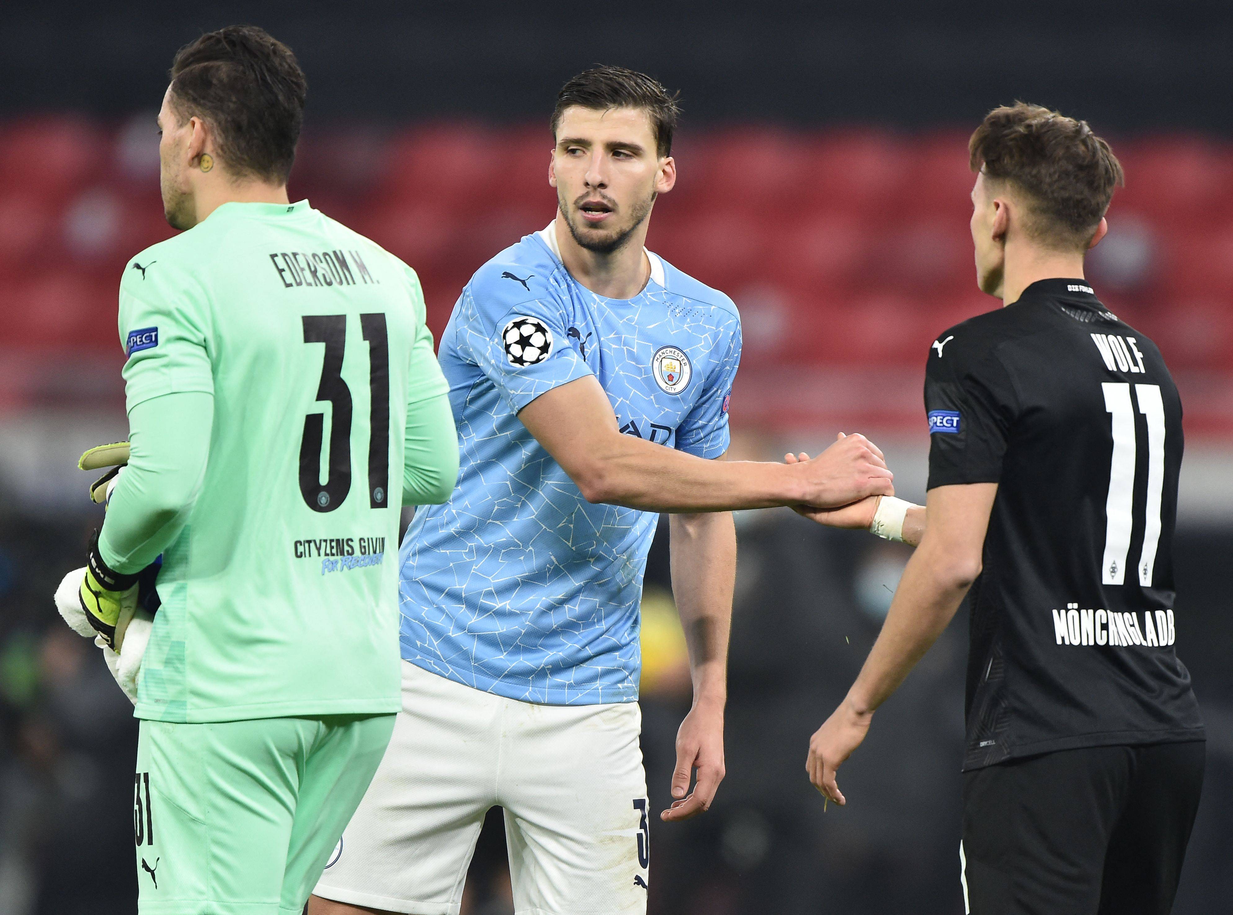 AG真人官方-闪电入球锁定胜利，晋级半决赛心连心