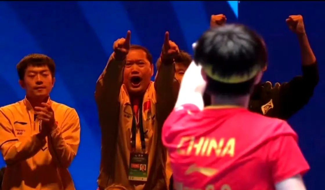 AG视讯app-球迷们热切期待着一场激动人心的比赛！