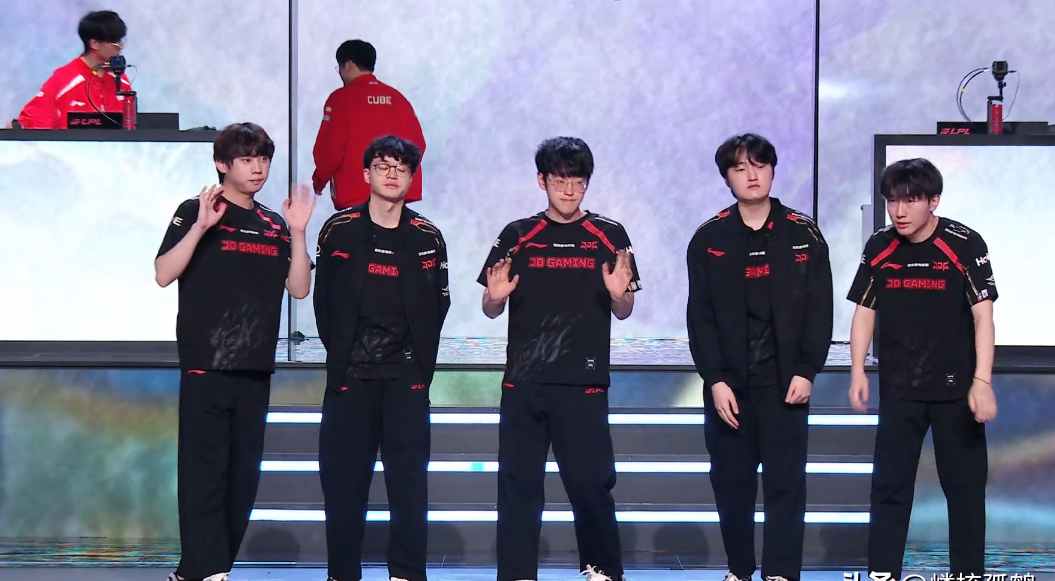 AG真人官网-FPX力克WBG，ShowMaker单局斩获MVP峡谷大战淘汰赛，点燃全场激情