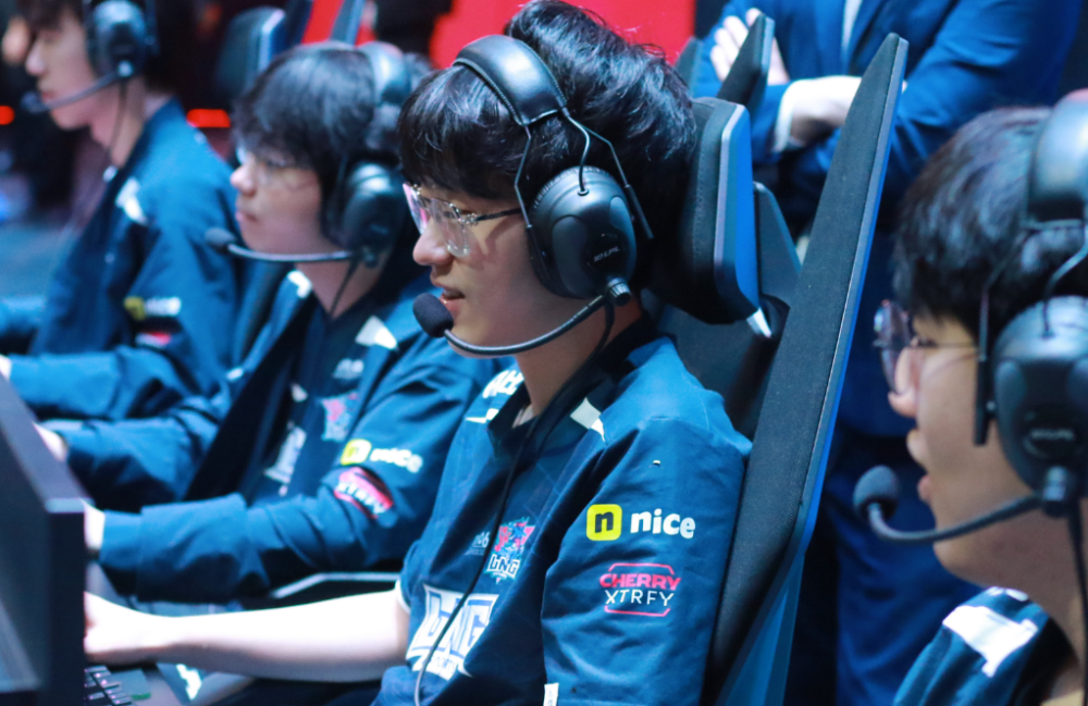 AG百家乐官方网站-C9横扫FPX，Scout单局斩获MVP激烈交锋四强赛，锁定晋级资格