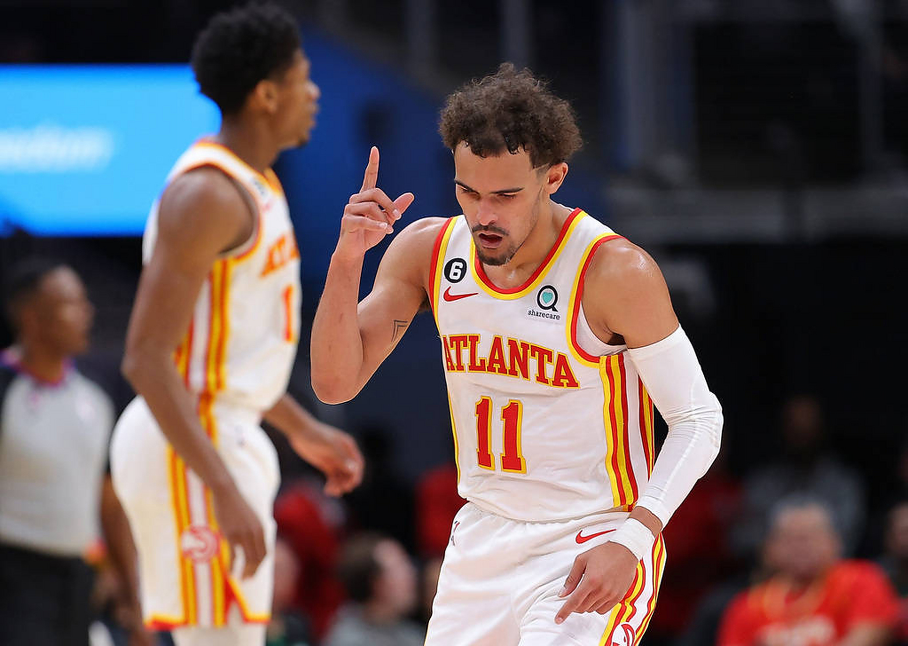 老鹰大胜凯尔特人,杨二但全场砍下34分 老鹰大胜凯尔特人,杨二但全场砍下34分