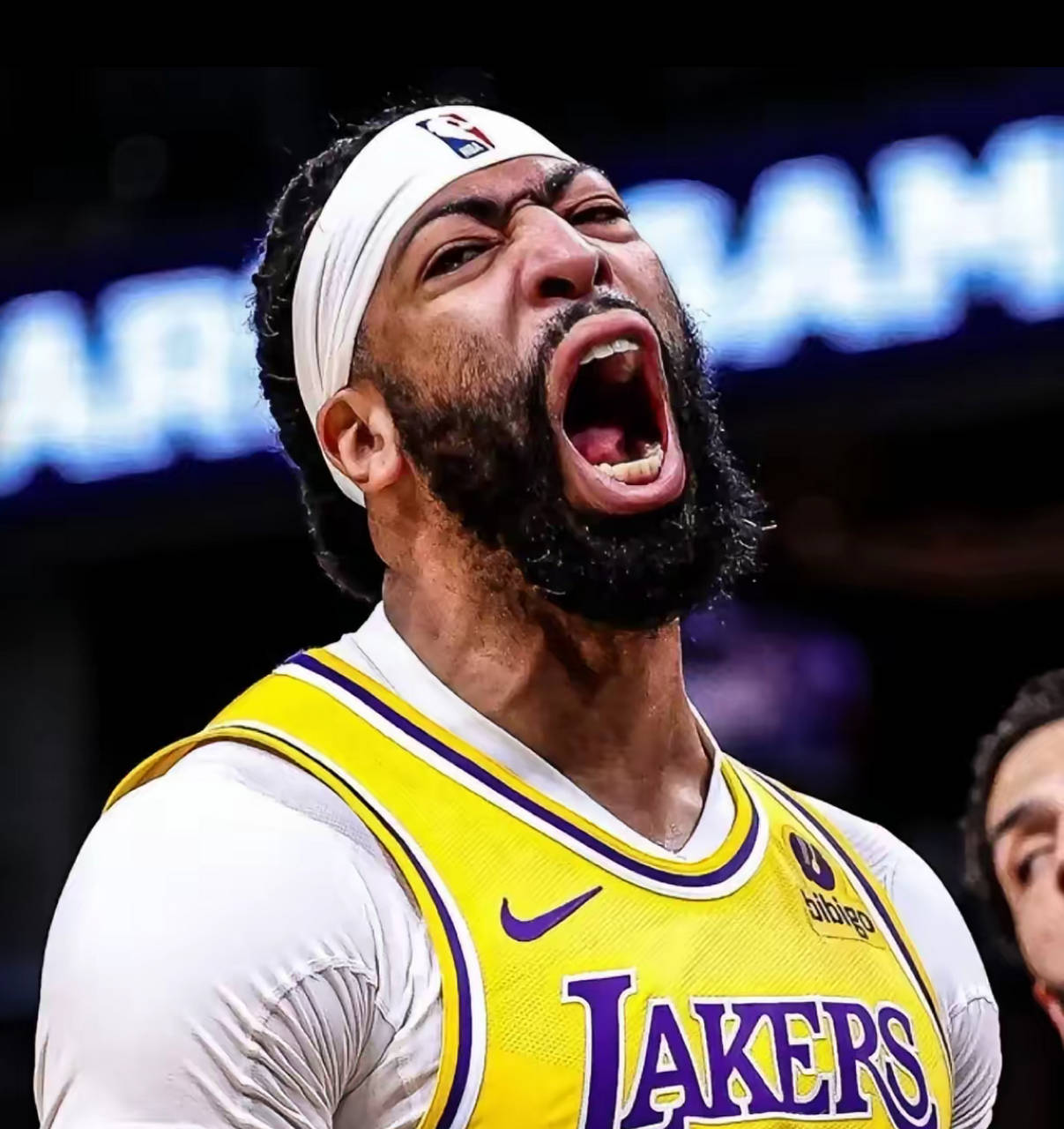 湖人战胜鹈鹕,浓眉哥再砍30+ 湖人战胜鹈鹕,浓眉哥再砍30+