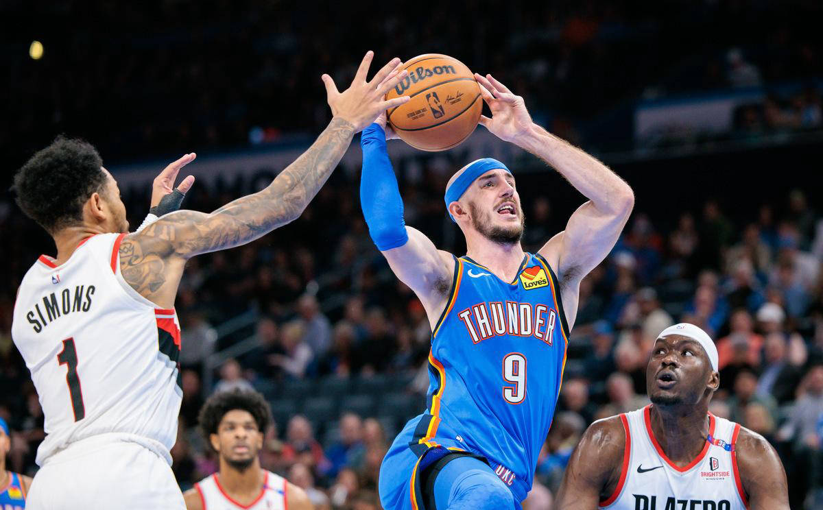 快船队主场横扫雷霆,晋级总决赛 快船队主场横扫雷霆,晋级总决赛