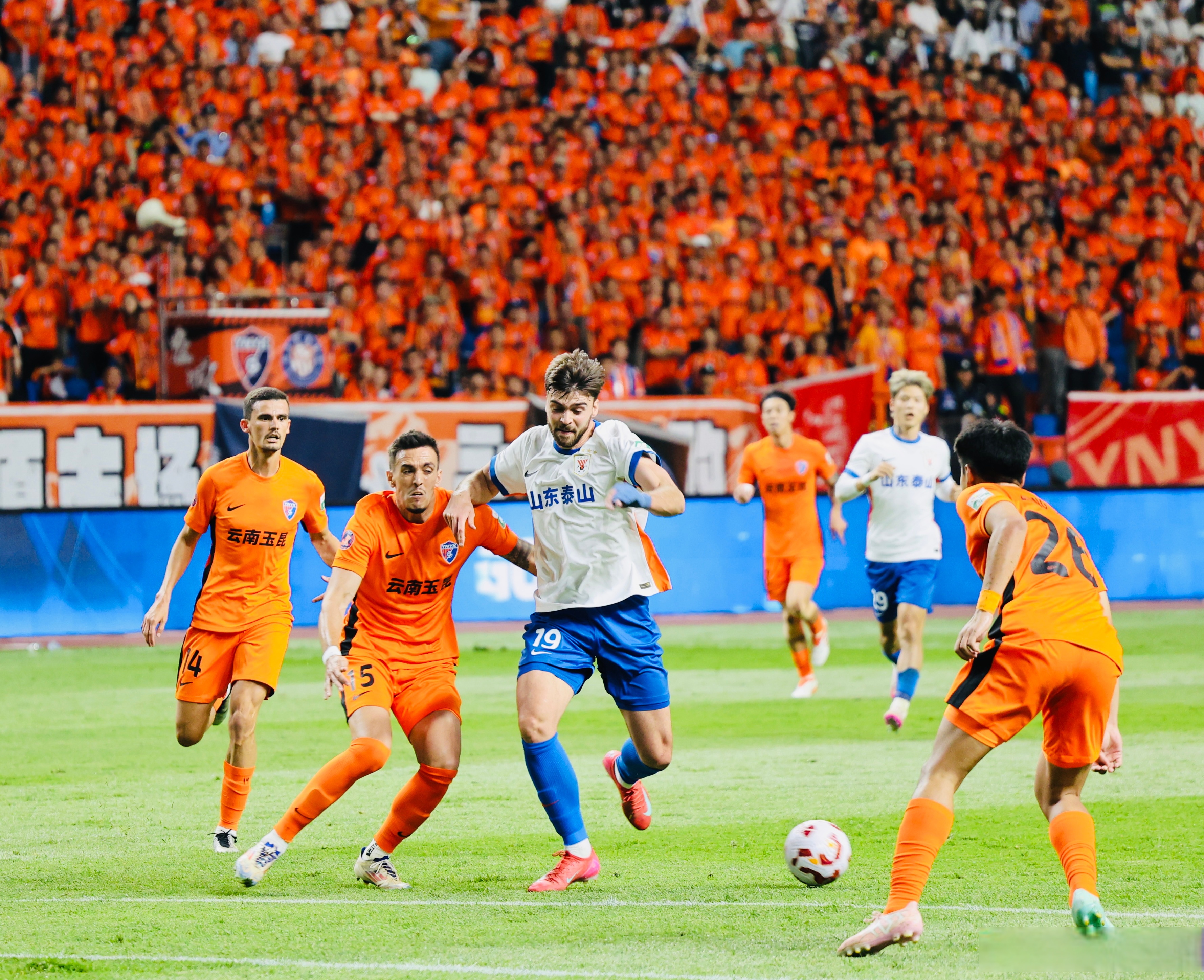 伯明翰城主场-逆转西布朗综合,完美结束比赛 伯明翰城主场-逆转西布朗综合,完美结束比赛