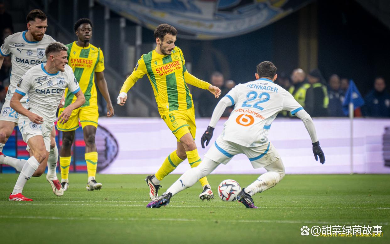 南特客场逆袭,降级之路仍充满曲折 南特客场逆袭,降级之路仍充满曲折