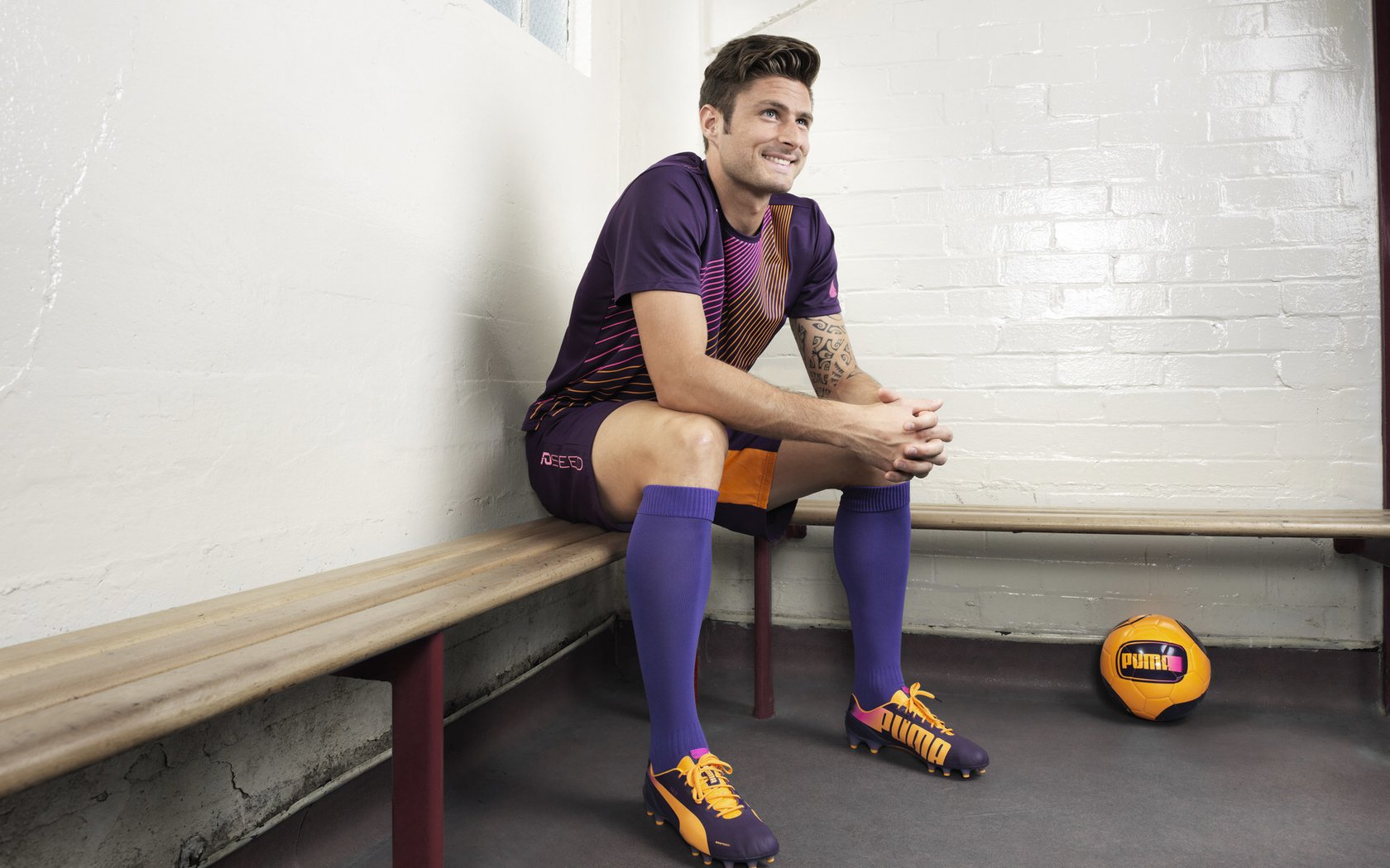 -独一无二的表现，卢卡库用实力证明自己，乌拉圭完胜尼斯