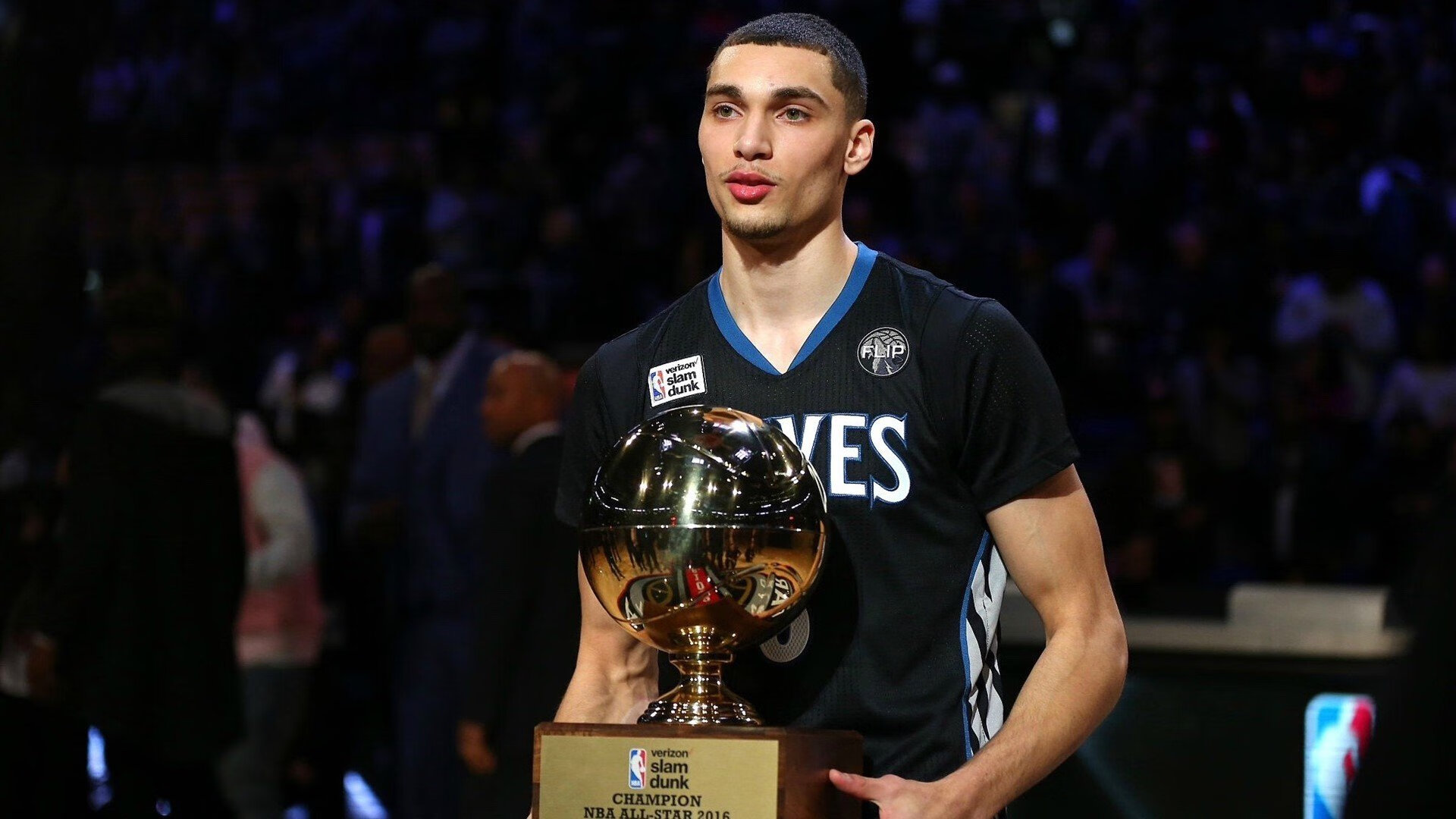 小人物大心脏!霍勒迪化身影子指挥官,尼克斯用慢火炖熟独行侠