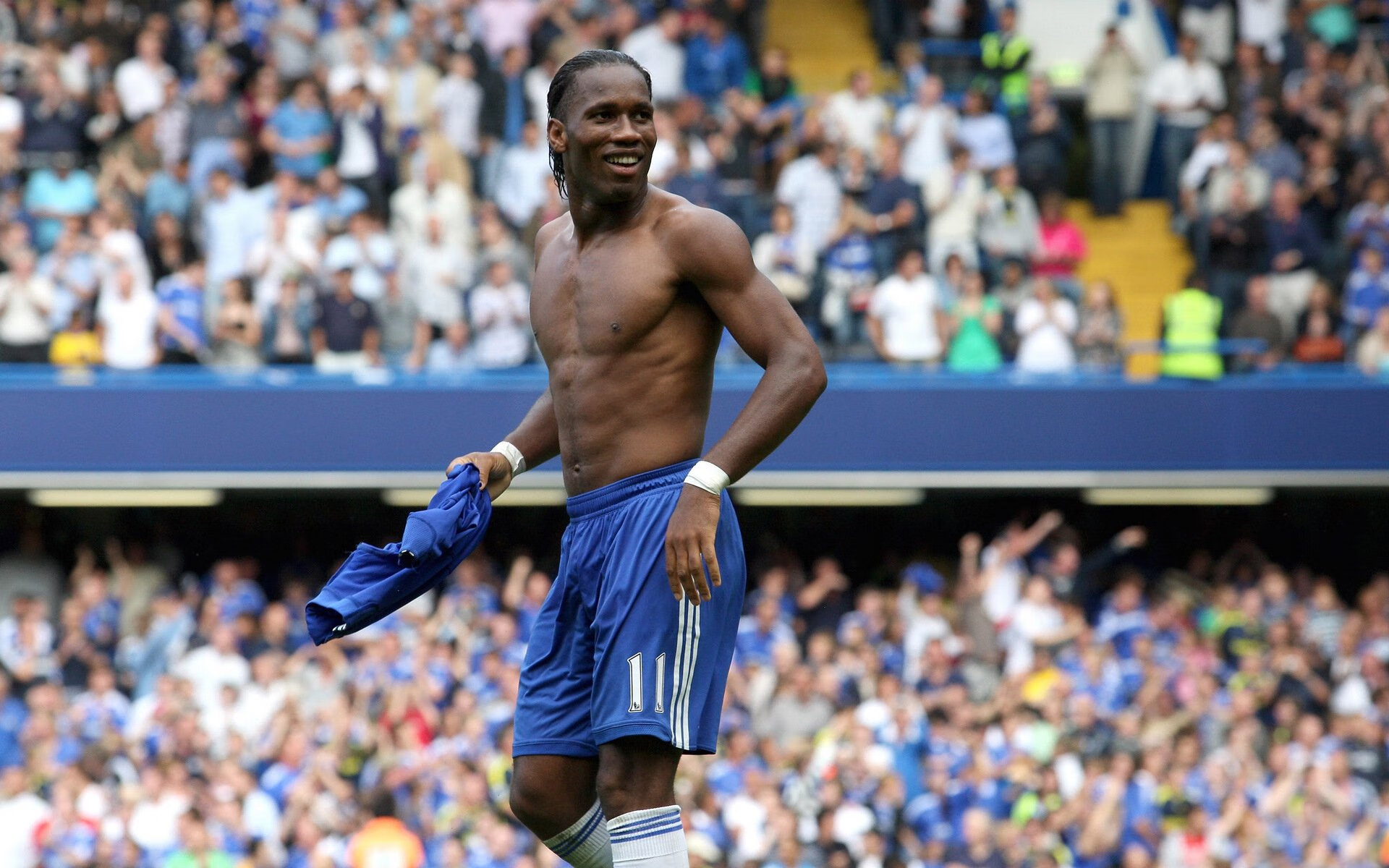 攻防一体锁死老鹰，霍勒迪全场最佳无争议